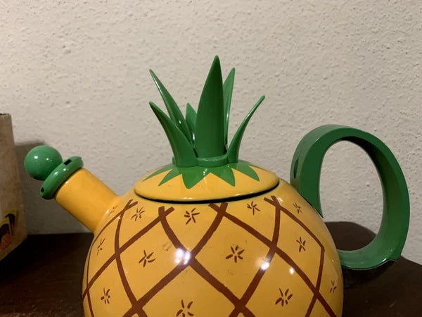 Copco Enamel on Steel Island Pineapple 2.5 Qt Whistling Tea Kettle 1993 WB