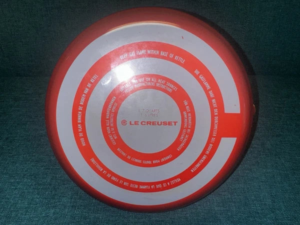 LE CREUSET Classic Whistling Tea Kettle Teapot Red Enamel On Steel 1.7qt NICE!