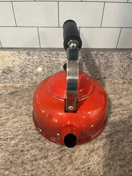 Le Creuset Classic Tea Kettle Teapot Enamel Ombre Cerise Red 1.7qt