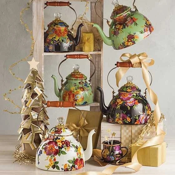 New MacKenzie-Childs Green Flower Market Tea Pot Kettle Wood Handle 2Qt NIB