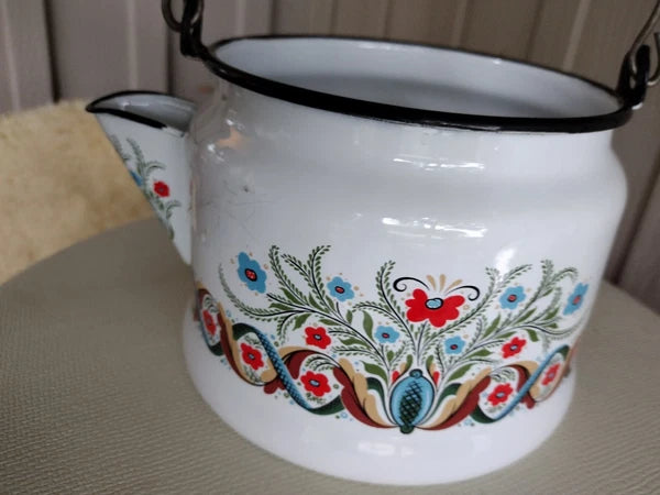 VTG White Enamelware Rosemaling Cookware 6 piece Tea pot stock pot sauce pan