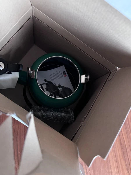 Le Creuset Enamel Kettle 1.25 QT - in Rare Juniper Green