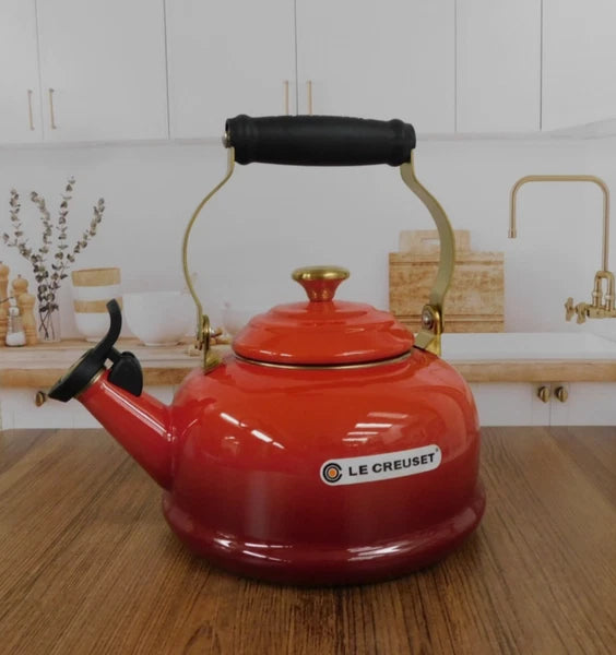 Le Creuset Classic 1.7 Quart Whistling Kettle with Gold Knob, Cerise - New