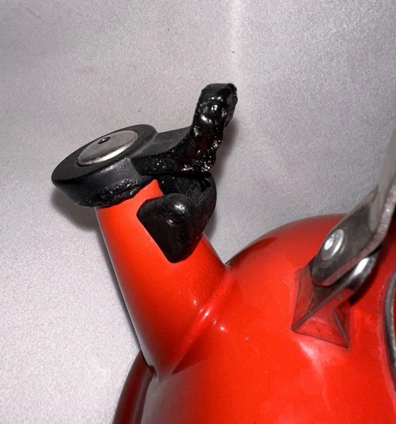 Le Creuset Classic Whistling Tea Kettle Teapot Enamel Cerise Red 1.7qt