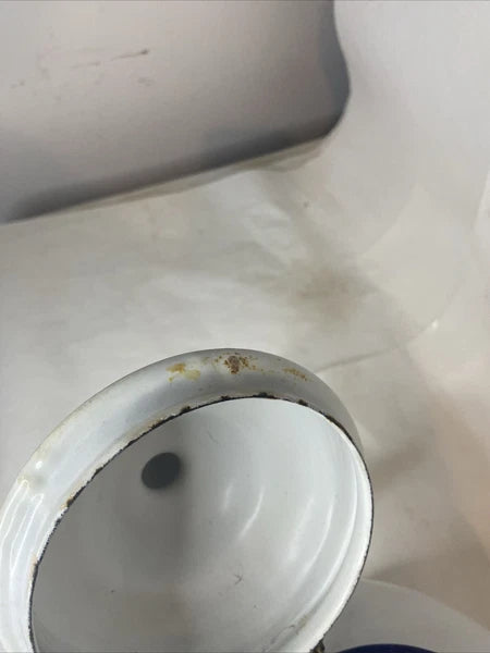 VINTAGE WHITE WITH BLUE TRIM ENAMEL WARE TEA POT