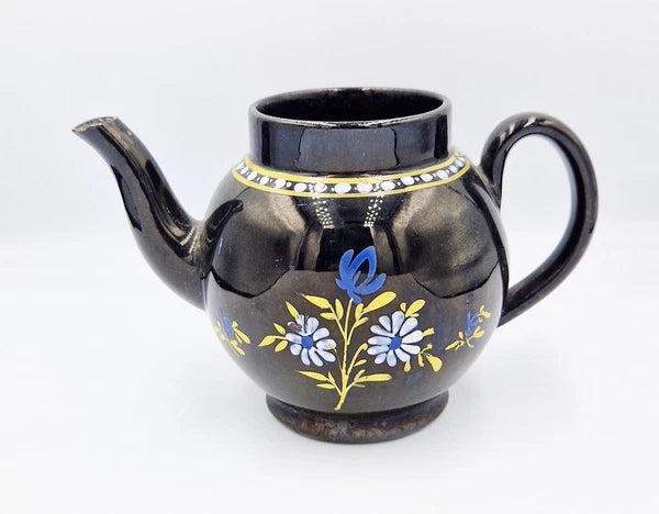 GEORGIAN JACKFIELD GLAZE POTTERY ENAMELLED BACHELORS TEAPOT c1780 a/f