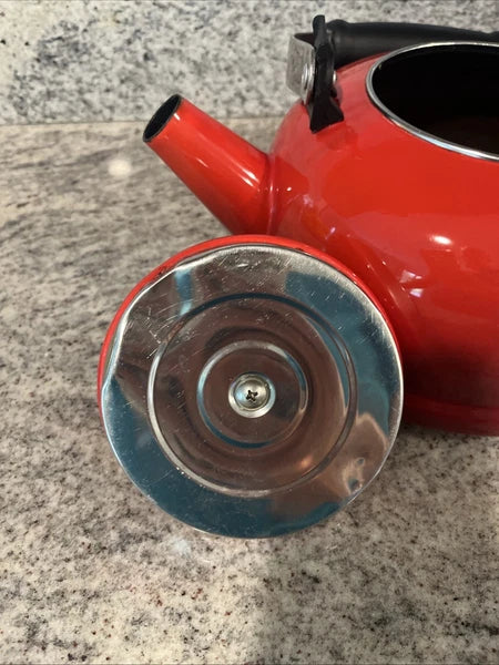 Le Creuset Classic Tea Kettle Teapot Enamel Ombre Cerise Red 1.7qt