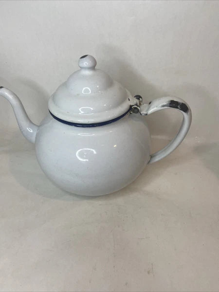 VINTAGE WHITE WITH BLUE TRIM ENAMEL WARE TEA POT