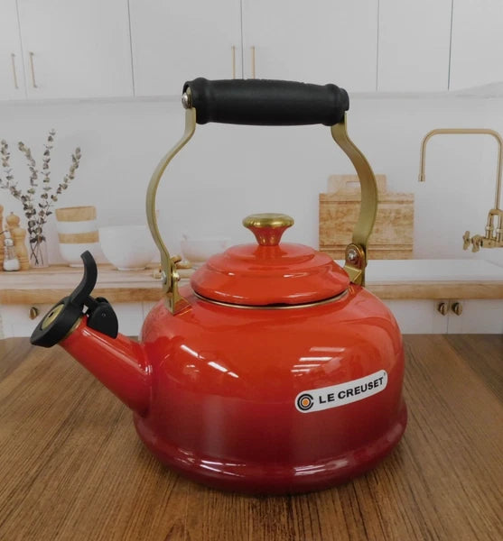 Le Creuset Classic 1.7 Quart Whistling Kettle with Gold Knob, Cerise - New
