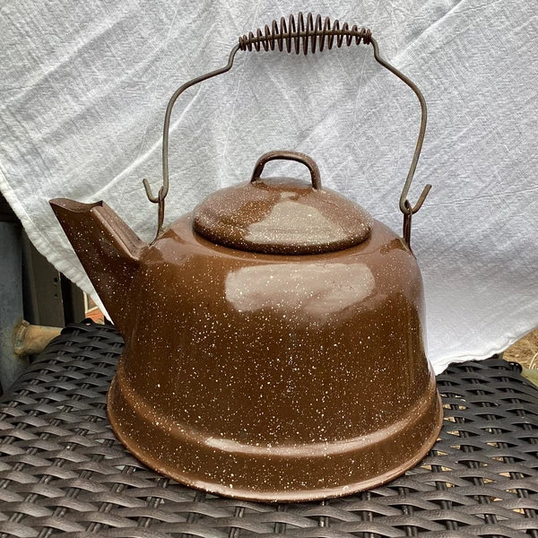 Vintage BROWN SPECKLED ENAMEL TEA KETTLE ~ Wire Spring Handle~ 96 ounce