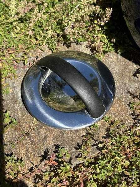 CHANTEL Cobalt Enameled  Whistling Tea Kettle 2qt Stay Cool BLK Phenolic Handle