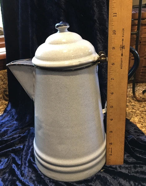 Vintage very Light Gray Blue White Speckle Graniteware Enamel Coffee Tea Pot 10"