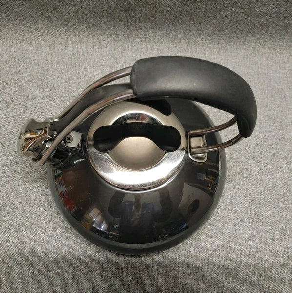 Chantal Classic Loop Enamel on Steel 1.8 Teakettle Black Onyx Tea Kettle