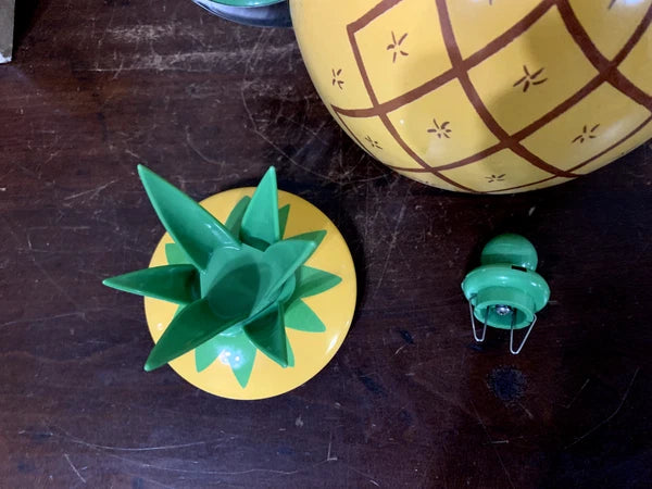 Copco Enamel on Steel Island Pineapple 2.5 Qt Whistling Tea Kettle 1993 WB