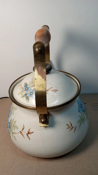 Vintage Mikasa Grande Chef Day Dreams  2.5. Qt Enamel Tea Kettle Japan UN704