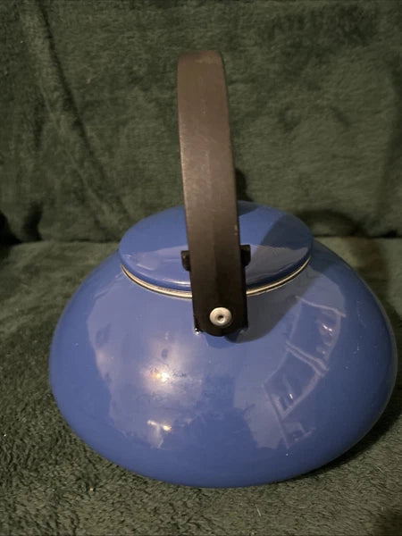 LE CREUSET Zen Tea Kettle Teapot Blue Enamel Retro Style 1.6 US Quarts/1.5 Liter