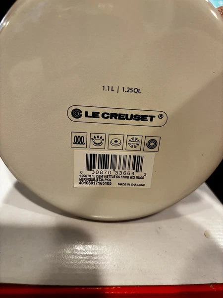 Le Creuset Demi Kettle Set W/ 2 14 Oz Mugs-Meringue-NIB