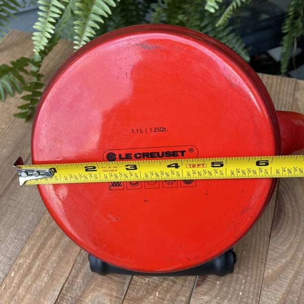 Le Creuset Red Ombré Tea Kettle Pot Whistling 1.25 Quarts Enamel *READ