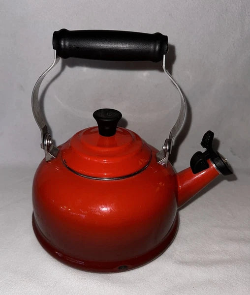 Le Creuset Classic Whistling Tea Kettle Teapot Enamel Cerise Red 1.7qt