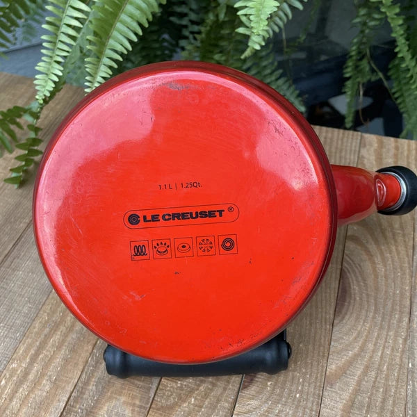 Le Creuset Red Ombré Tea Kettle Pot Whistling 1.25 Quarts Enamel *READ