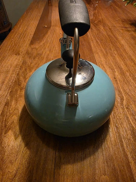 Chantal Whistling Tea Kettle Teapot Blue Aqua Turquoise Enamel 2 Qt
