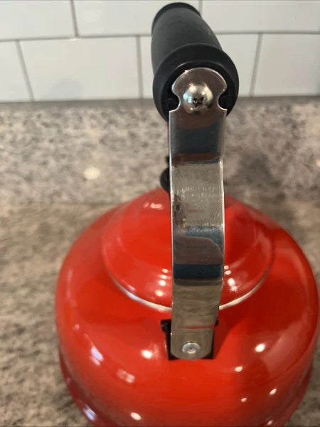 Le Creuset Classic Tea Kettle Teapot Enamel Ombre Cerise Red 1.7qt