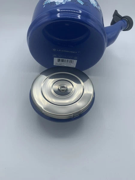 Le Creuset  “COBALT BLUE LOTUS”WHISTLING  TEA KETTLE 1.25 QT  Enamel Steel NIB