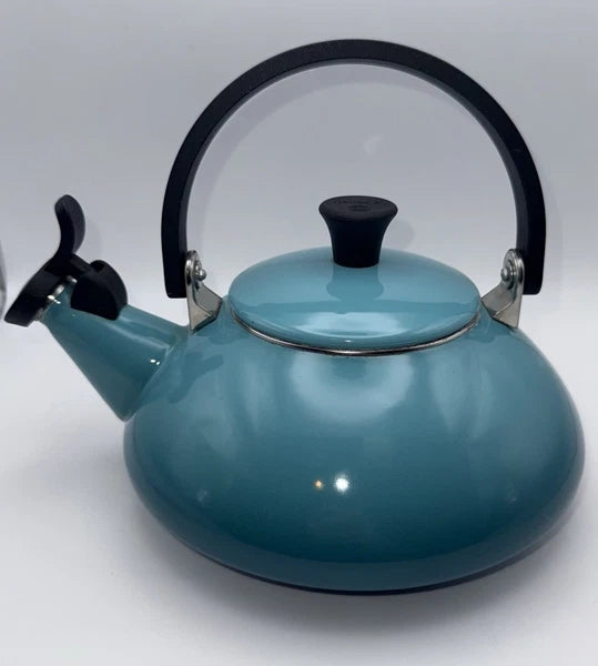 Le Creuset Light Ombre Blue ZEN Tea Kettle - 1.5 liter or 1.6 quart - Whistling