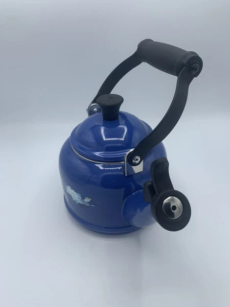 Le Creuset  “COBALT BLUE LOTUS”WHISTLING  TEA KETTLE 1.25 QT  Enamel Steel NIB
