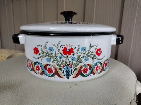 VTG White Enamelware Rosemaling Cookware 6 piece Tea pot stock pot sauce pan