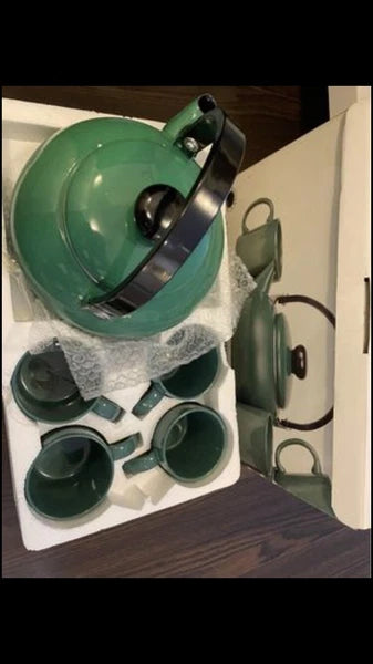 2QT Porcelain Enameled On Steel With 4 Cups New Set